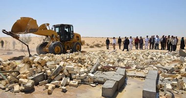 رفع 510 طن مخلفات وإزالة 15 حالة تعدى بمركز أبنوب خلال 5 أيام