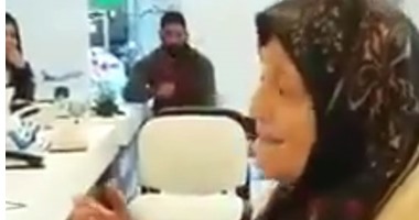 بالفيديو.. "أنا قلبى دليلى" بصوت مسنة تبهر رواد التواصل الاجتماعى