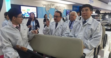 بالصور.. وزير الاتصالات يبحث مع كبرى الشركات الصينية الاستثمار فى مصر