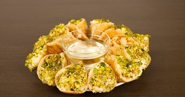 طريقة عمل عجينة القطايف .. استعدى لرمضان
