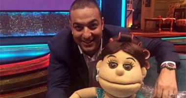 ميدو ينشر صورة له مع "أبلة فاهيتا" على "تويتر"