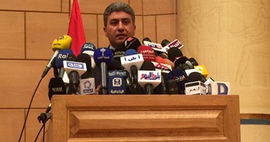 وزير الطيران يغادر لموسكو غدا لتوقيع اتفاقية عودة الرحلات بين مصر وروسيا