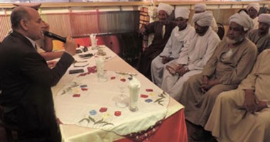 بالصور.. مدير أمن أسوان يجتمع بالعمد والمشايخ والخفراء بالمحافظة