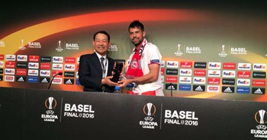 كوكى أفضل لاعب فى نهائى الدوري الأوروبي