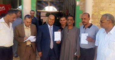 أهالى سنورس بالفيوم يطلقون حملة لوقف بيع جزء من أرض مصنع الأعلاف لسداد ديونه.. ويضعون مقترحًا لسداد الديون وإعادة تشغيله.. والنائب منجود الهوارى: رفضت قرار البيع منذ البداية لأنه ليس حلًا
