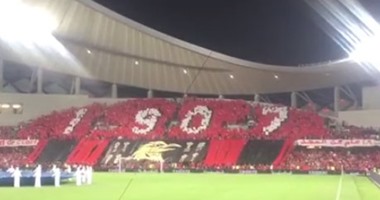 بالفيديو.. رئيس بعثة الأهلى يتسلم درع روما