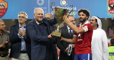 5 شواهد تؤكد: مارتن يول وحسام غالى "سمن على عسل"..الهولندى رفع شعار"اللى فات مات" ودافع عن قائد الأهلى فى أزمته مع مدرب الفراعنة.. وصفه بالأفضل فى شمال أفريقيا.. والكابيتانو يرد:"ما محبة إلا بعد عداوة