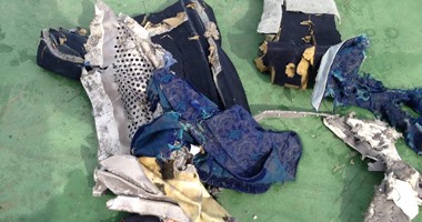 بعد أسبوع على حادث الطائرة المصرية المنكوبة.. محققون دوليون: البث الآنى يكشف غموض سقوط الطائرات.. فرانس 24: المصريون غاضبون من تغطية إعلام فرنسا.. واليونان تسلم لجنة التحقيق تسجيلا صوتيا وصورا رادارية