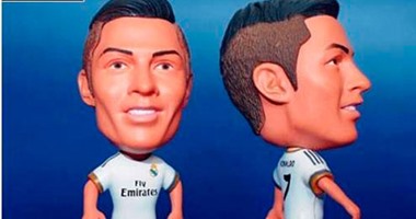 بالصور.. تعرف على "دُمية" نجوم أوروبا.. رونالدو بـ"رأس كبيرة".. ونيمار بـ"قميصين"