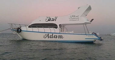 قوات حرس الحدود وفرق الإنقاذ تنتشل 6 أشخاص قبل غرقهم بعد جنوح مركبهم بالزعفزانة.. اللنش "آدم" بعث برسالة استغاثة لأمن البحر الأحمر.. ومصدر: المركب ينظم رحلات لهواة الصيد ويستخرج تصاريحه من السويس