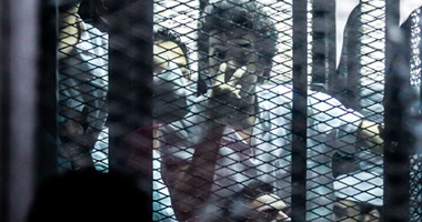 بعد قليل.. نظر استئناف النيابة على براءة متظاهرى 25 أبريل