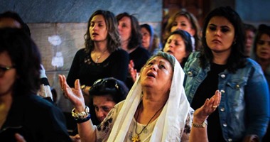 بالصور.. الأنبا دانيال: 9 أقباط بين ضحايا الطائرة ونقدم أرواحنا لمصر