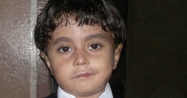 الجلد الفقاعى يهدد حياة الطفل حسام.. والأب: العلاج بـ1500 جنيه شهريا