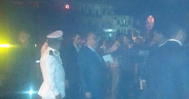 مصدرأمنى: إصابة 5 واحتراق محتويات 8 محلات وفراشة 15 بائعا فى "حريق العتبة"