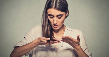 5 حلول من مطبخك لعلاج تساقط الشعر .. جربيها