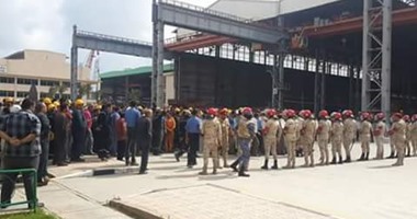 فتح بوغاز مينائى الإسكندرية والدخيلة وإنتظام حركة السفن وعمليات الشحن والتفريغ