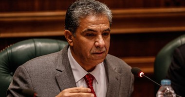 وزير البيئة لـ"حارق قش الأرز": خاف على صحة ولادك وآسف هطبق عليك العقوبة