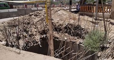 التحقيق فى مصرع عاملين وإصابة آخر داخل بلاعة صرف بالمنيب