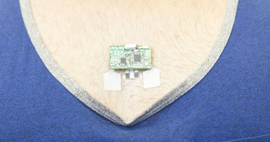 علماء يطورون لاصقة ذكية جديدة ترصد جهدك فى العمل من خلال عرقك