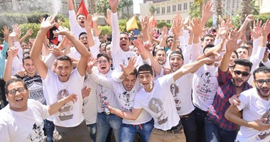 بالصور.. شعار الأهلى والتنورة واللعب بالألوان فى حفل تخرج طلاب تمريض طنطا