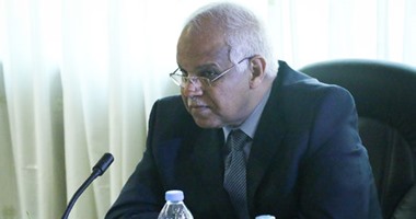 وزير النقل يقيل اثنين من القيادات لسوء صيانة ونظافة طرق الإسكندرية