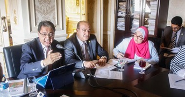 وزير الصحة عن "تسعير" الدواء: بعض الصيادلة اجتهدوا وبلاش نمسك فى كل حاجة"