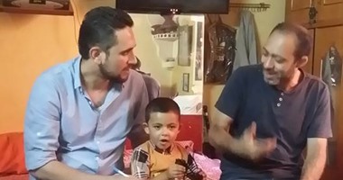 بالصور.. نرصد أغرب حادث اختطاف بالقاهرة.. زوجان يختطفان طفلا من مسجد الحسين ويسافران به إلى قنا.. العثور على الطفل بعد نشر صوره بـ"فيس بوك".. القبض على المتهمين بفرشوط.. ووالدته: مش هيفارقنى تانى أبدا