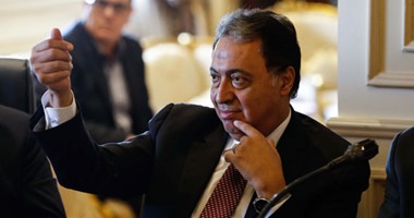 وزير الصحة يظهر"العين الحمرا" لشركات الأدوية..ويهددها بإلغاء قرار رفع الأسعار.. ويؤكد:رصيد المستشفيات المادى استهلك.. وعن منظومة التأمين الصحى: تحتاج 10 سنوات.. ونسعى لحصول الطبيب على ألف جنيه يوميا
