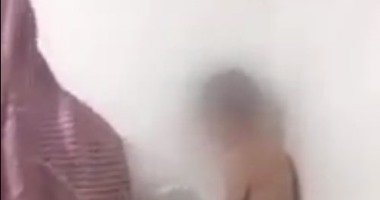 قنصل القاهرة بالكويت: العامل المصرى المعتدى عليه بالفيديو لم يتقدم ببلاغ