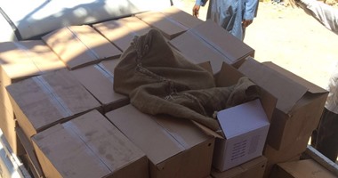 ضبط كمية من المواد الغذائية منتهية الصلاحية قبل بيعها فى قنا