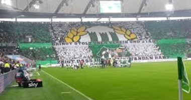 100 ألف يورو غرامة شماريخ فولفسبورج فى الدورى الألماني