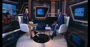 بالفيديو..طارق الشيخ يشعل استوديو"على هوى مصر"بأجمل أغانيه فى شم النسيم.. ويؤكد: أخشى التمثيل وأكره الغناء وسط الراقصات..ترتيل القرآن "خلانى مغنى"..عدوية تراث الفن الشعبى وشعبان عبد الرحيم"أرجل واحد"