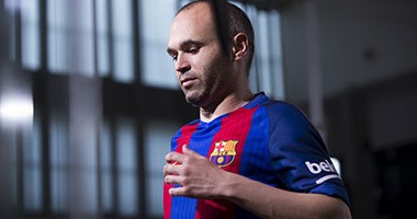 أخبار برشلونة اليوم.. آنييستا يحطم رقم بويول فى المشاركات مع البارسا