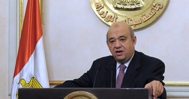 وزير السياحة يتفقد كنائس مصر القديمة ويوجه بسرعة إنهاء المسرح الرومانى 