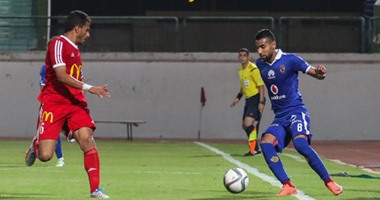 بالفيديو.. مؤمن زكريا يهدر فرصة هدف الأهلى الأول فى مرمى الوداد