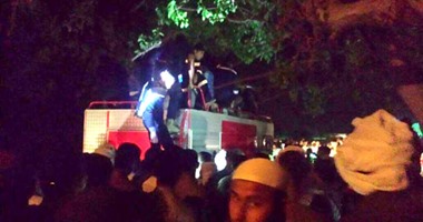 بالصور.. الآلاف من أهالى فاقوس يشيعون شهيد الدفاع المدنى فى جنازة عسكرية