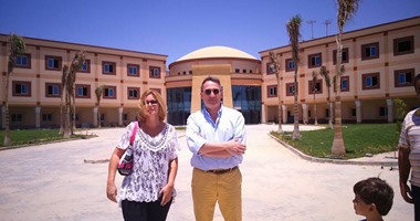 السفير الهولندى ووفد دبلوماسى يزورون معابد الأقصر