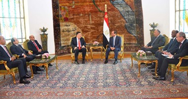 بالصور.. السيسى يستقبل رئيس حكومة الوفاق الوطنى الليبى