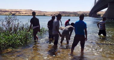 العثور على جثة شاب مجهول الهوية بمصرف مائى بالعياط