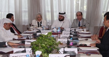 خبراء الإعلام العرب يتفقون على تكريم الصحافة الورقية فى 21 إبريل من كل عام