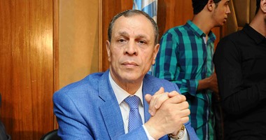 بالفيديو.. حاتم زكريا يمارس مهامه من خارج مكتب السكرتير العام