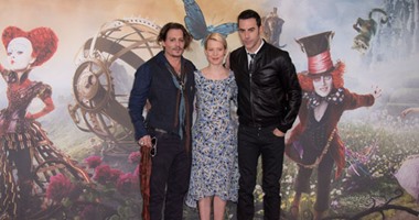 جونى ديب وميا واسيكوسكا يروجان لفيلمAlice Through the Looking Glass فى لندن