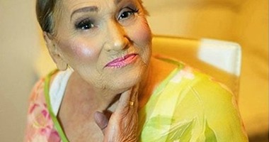 الجمال يمد لسابع جد.. خبيرة ماكياج تجمل جدتها الثمانينية والنتيجة مذهلة