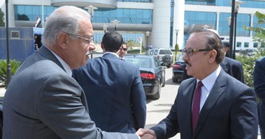 بالصور.. رئيس الوزراء يصل القرية الذكية لحضور مؤتمر تكنولوجيا الاتصال لذوى الإعاقة