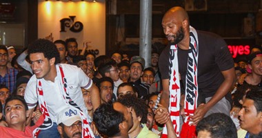 شيكابالا وعمر جابر يؤازران لاعبى الزمالك قبل القمة 116