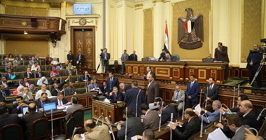 بعد جلسة "ساخنة".. مجلس النواب يعتمد إعلان مد الطوارئ ببعض مناطق شمال سيناء.. نواب أرض الفيروز يتحفظون على إجراءات الأمن.. ويطالبون بتخفيض مدة حظر التجول.. وأسامة شرشر: الضرورات تبيح المحظورات