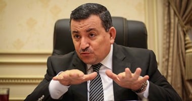 أسامة هيكل عن أزمة لجنة الإعلام: "باخد حقى بالقانون"
