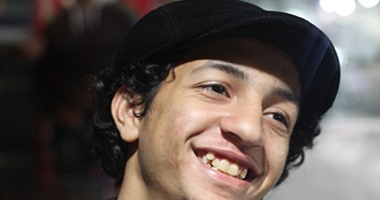 طالب ثانوى يرصد 50 وجها مختلفًًا للحب بالخط العربى الحر فى "مشروع حب"