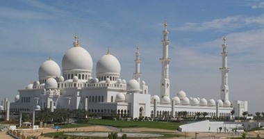 بالصور.. تعرف على 20 مكان يستقبل سائحين من كل بلاد الدنيا.. منها جامع الشيخ زايد بالإمارات