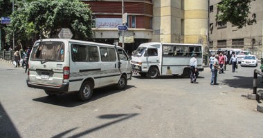 نقل موقف السيارات الرئيسى بالخارجة إلى حى المروة